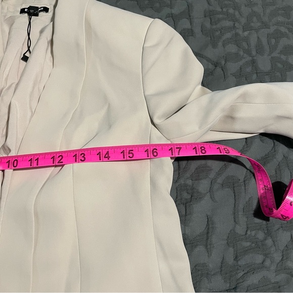Like New Womans Express Blazer - Picture 7 of 7